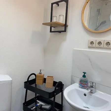 Eleven Apartment *
